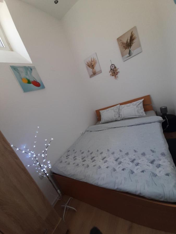 Apartman Lela 브르사츠 외부 사진